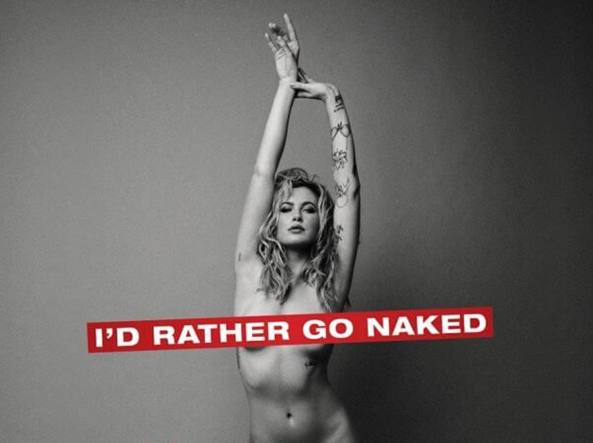 Ireland Baldwin come mamma Kim Basinger: senza veli per Peta