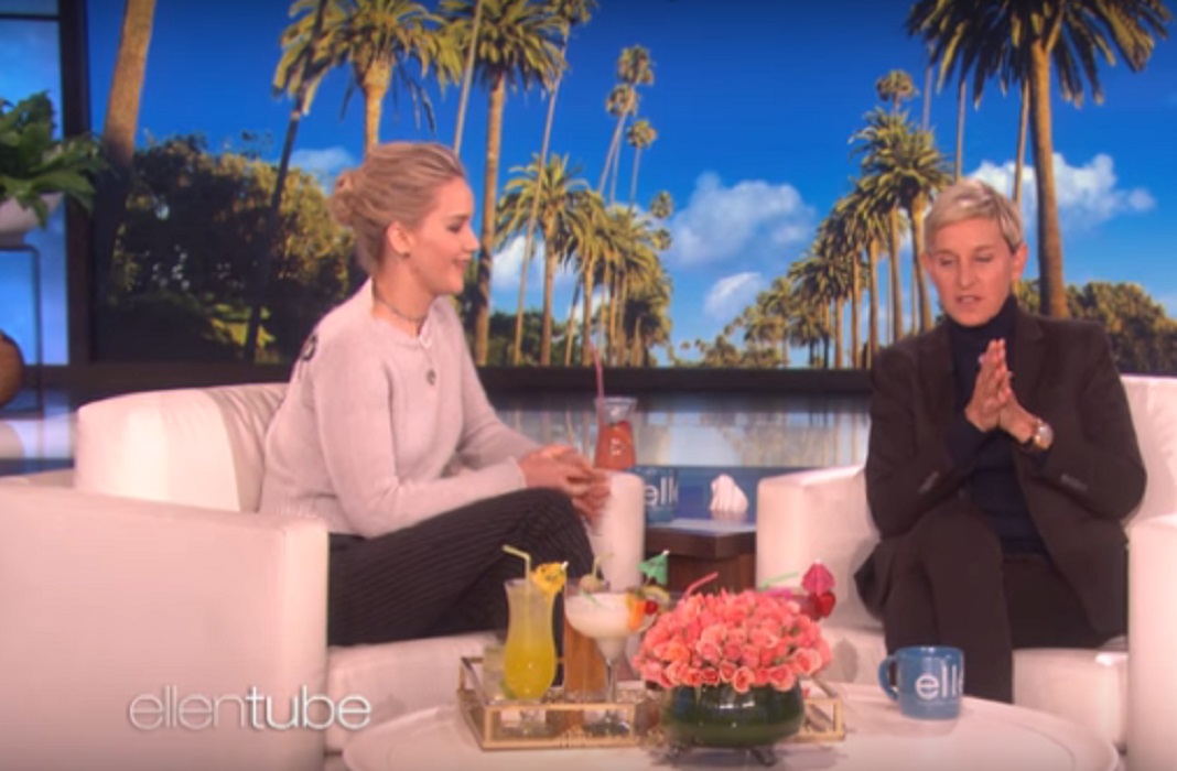 Jennifer Lawrence si spoglia per la prima volta sul set