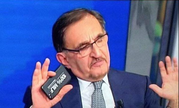 Elezioni 2018. Ignazio La Russa e lo smartphone con scritto "100% milf" FOTO
