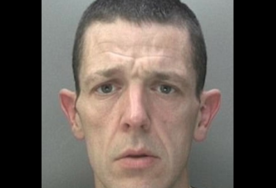 Birmingham, rapina più volte stessa casa mentre la proprietaria è in vacanza: condannato a 4 anni