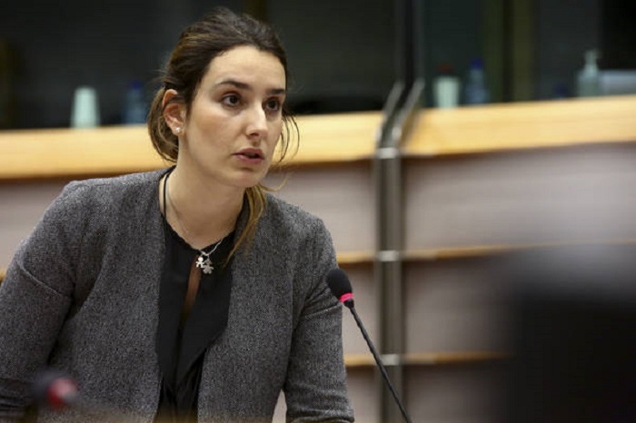 Laura Ferrara di M5S e il video tagliato sul reddito di cittadinanza