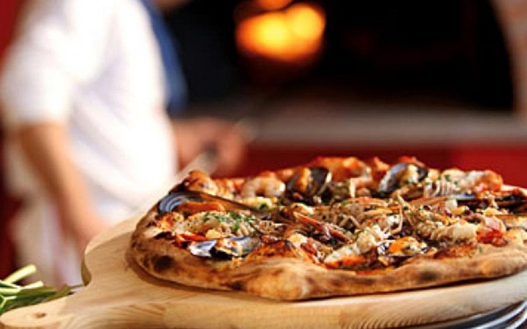 Fano, cercasi cuoco e pizzaiolo per 2300 euro ma nessuno si fa avanti