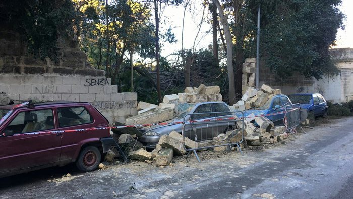 Una tromba d'aria si è abbattuta su Lecce