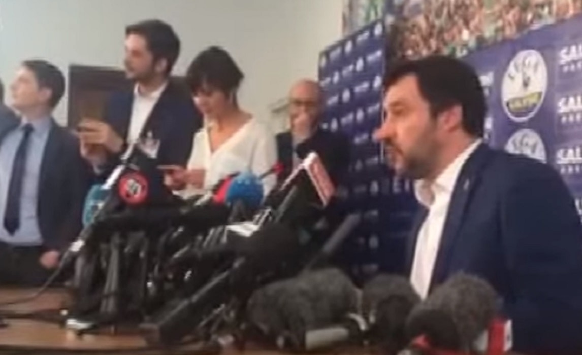Matteo Salvini: "L'euro è una moneta sbagliata"