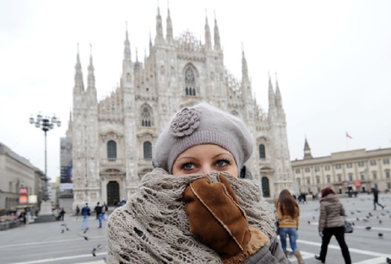 Meteo, le previsioni: "Le temperature crolleranno di 10 gradi" (foto Ansa)
