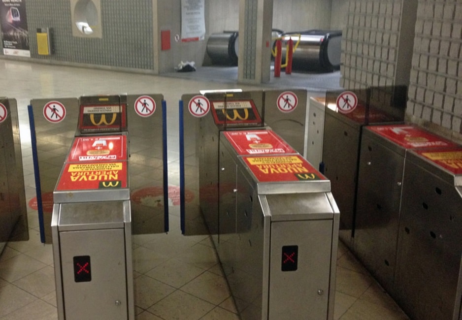 Milano, zaino sospetto in metro: chiusa Linea 1 tra Molino Dorino e Rho Fiera