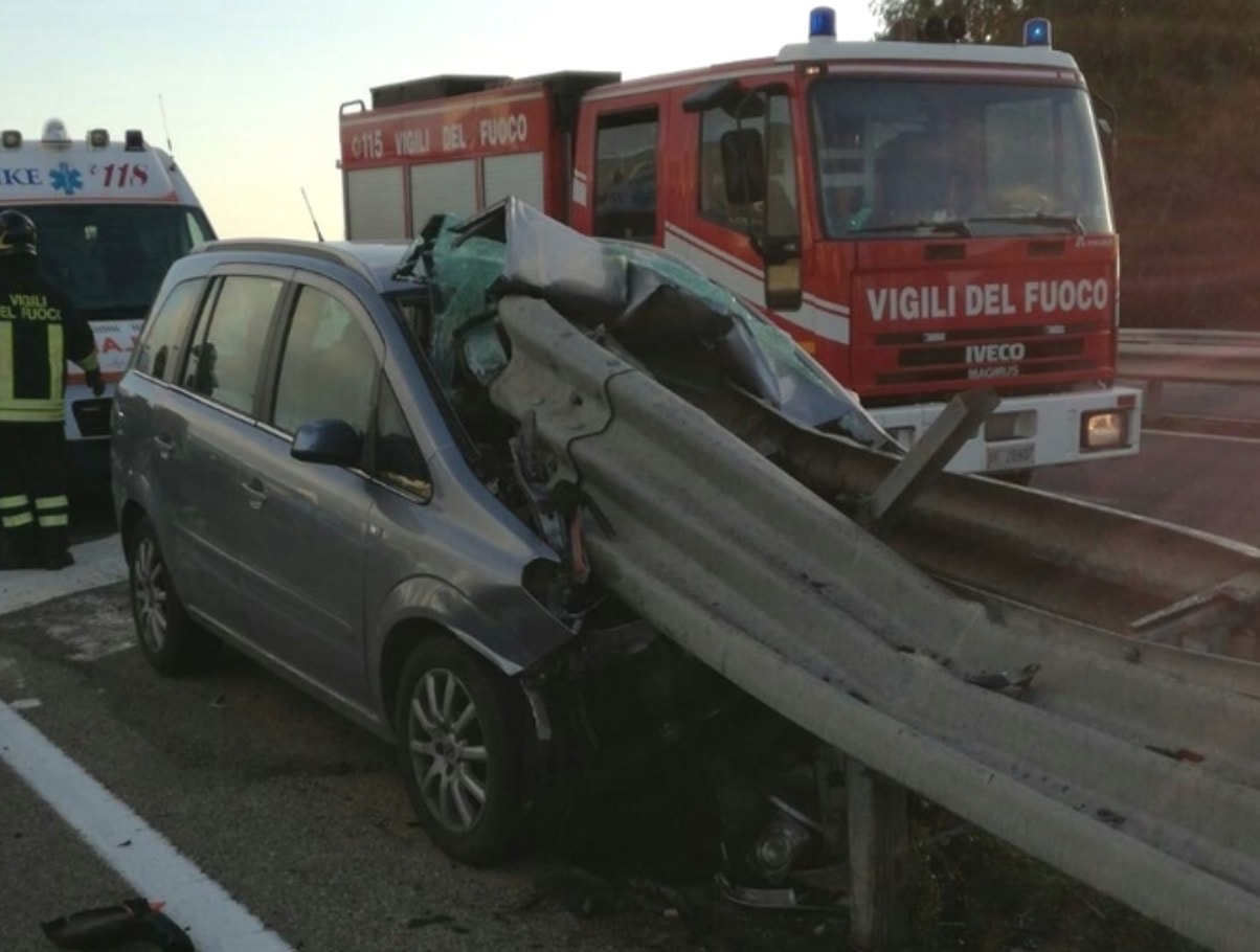 In Sardegna arrivano gli antiurto sui guardrail contro gli incidenti stradali
