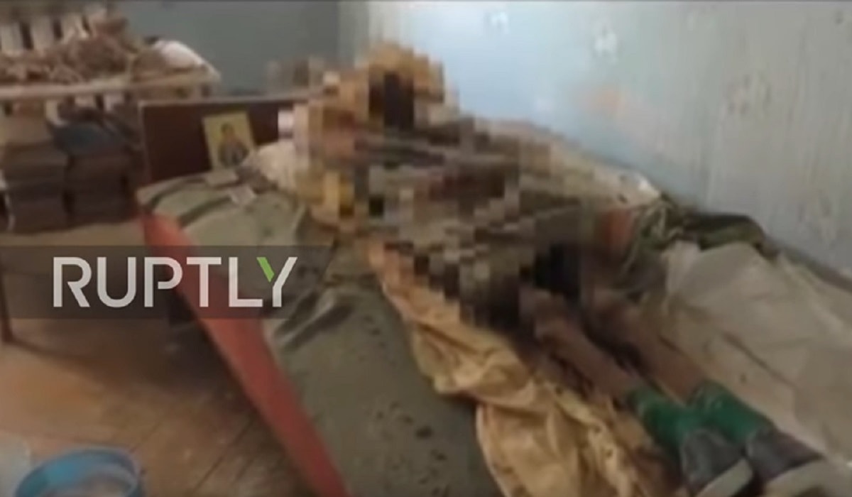 Ucraina, vive per 30 anni con i resti mummificati della madre in casa