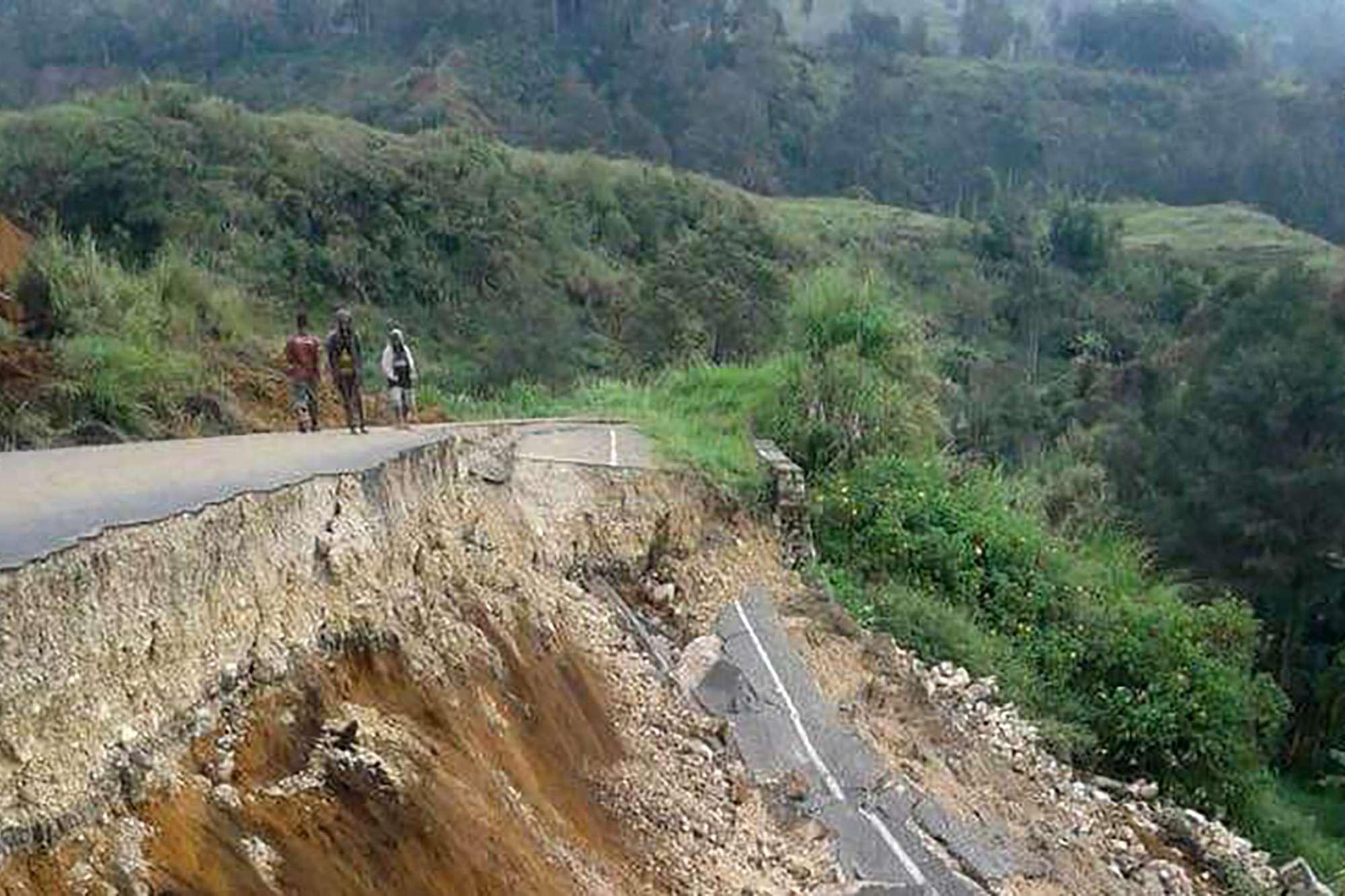 Terremoto, Papua Nuova Guinea devastata: saliti a 100 i morti del sisma di una settimana fa
