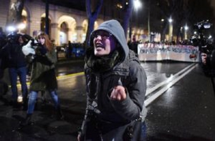 Lavinia Flavia Cassaro, ecco perché la prof che augura la morte ai poliziotti non può essere licenziataLavinia Flavia Cassaro, ecco perché la prof che augura la morte ai poliziotti non può essere licenziata