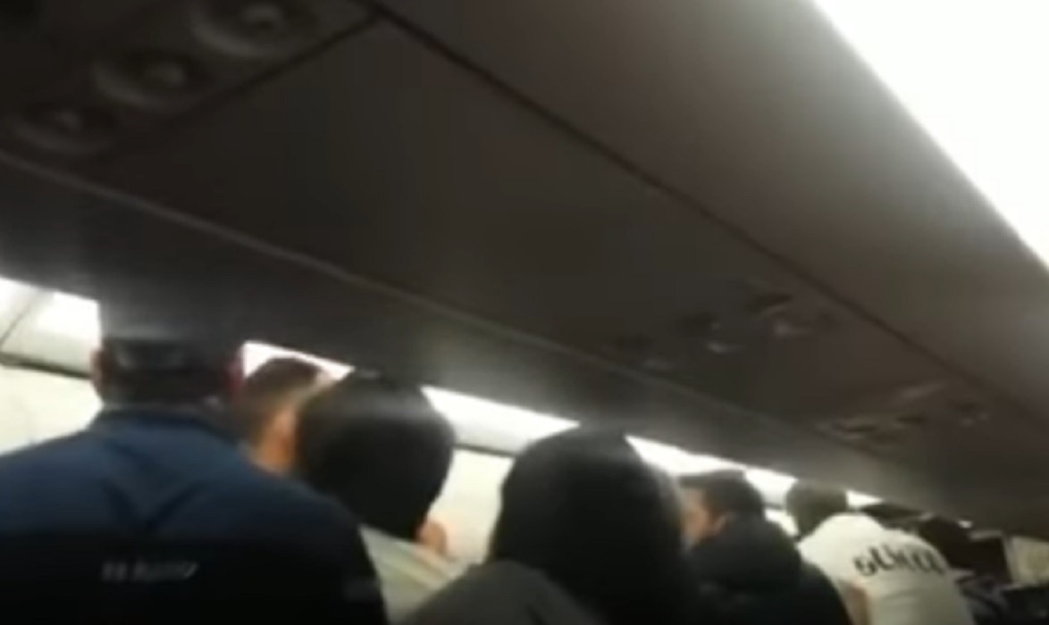 Lazio, lite tra Nani e un tifoso in aereo: rissa sfiorata