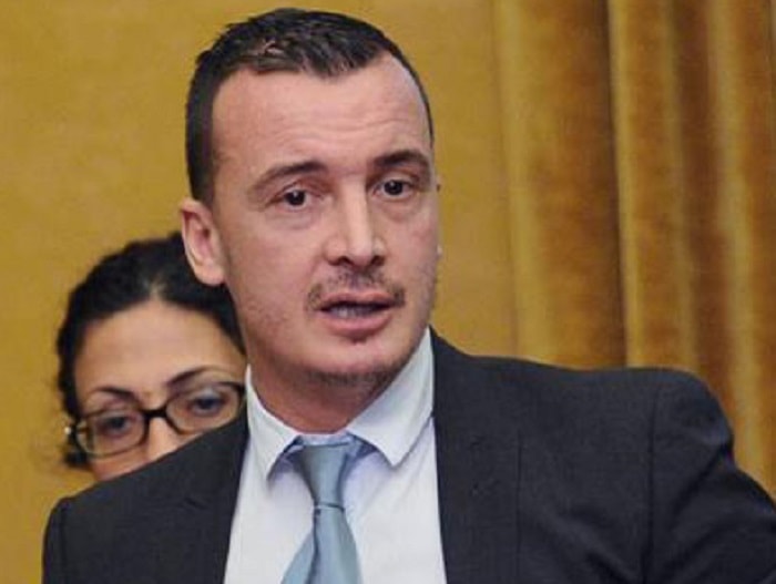 Mistero Rocco Casalino, il giallo del master su Linkedin. M5s grida al nuovo complotto mediatico