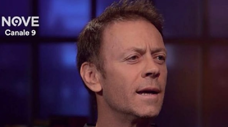 Rocco Siffredi durante l'intervista con Peter Gomez