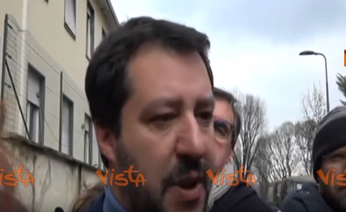Matteo Salvini difende Alberto da Giussano: "Non lo tolgo da simbolo Lega"