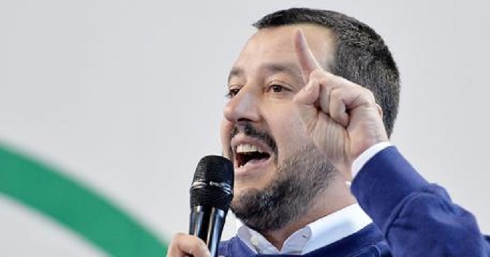 Isis, un arresto a Foggia. Salvini: "Ma non sono qui per pagare la pensione agli italiani?"