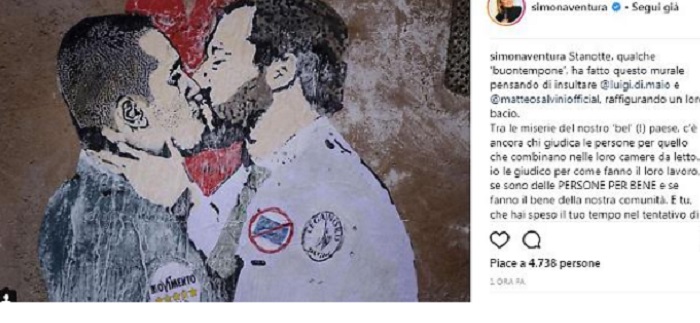 Simona Ventura e la gaffe sul murales del bacio Salvini-Di Maio