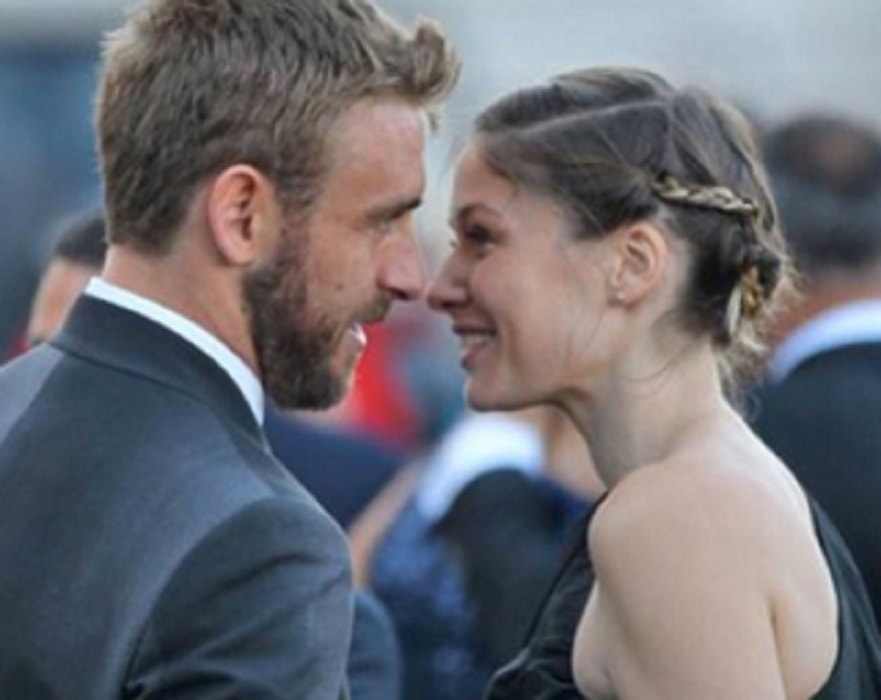 Morte Astori, De Rossi è sconvolto: Sara Felberbaum rinuncia notte Oscar