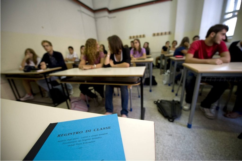Alessandria, bulli aggrediscono prof: classe sospesa