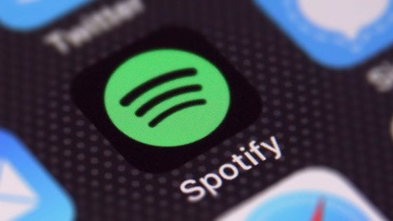 Spotify fa guerra agli utenti che usano le app craccate