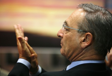 Carlo Taormina si butta sui 5 Stelle: "Berlusconi un pericolo"