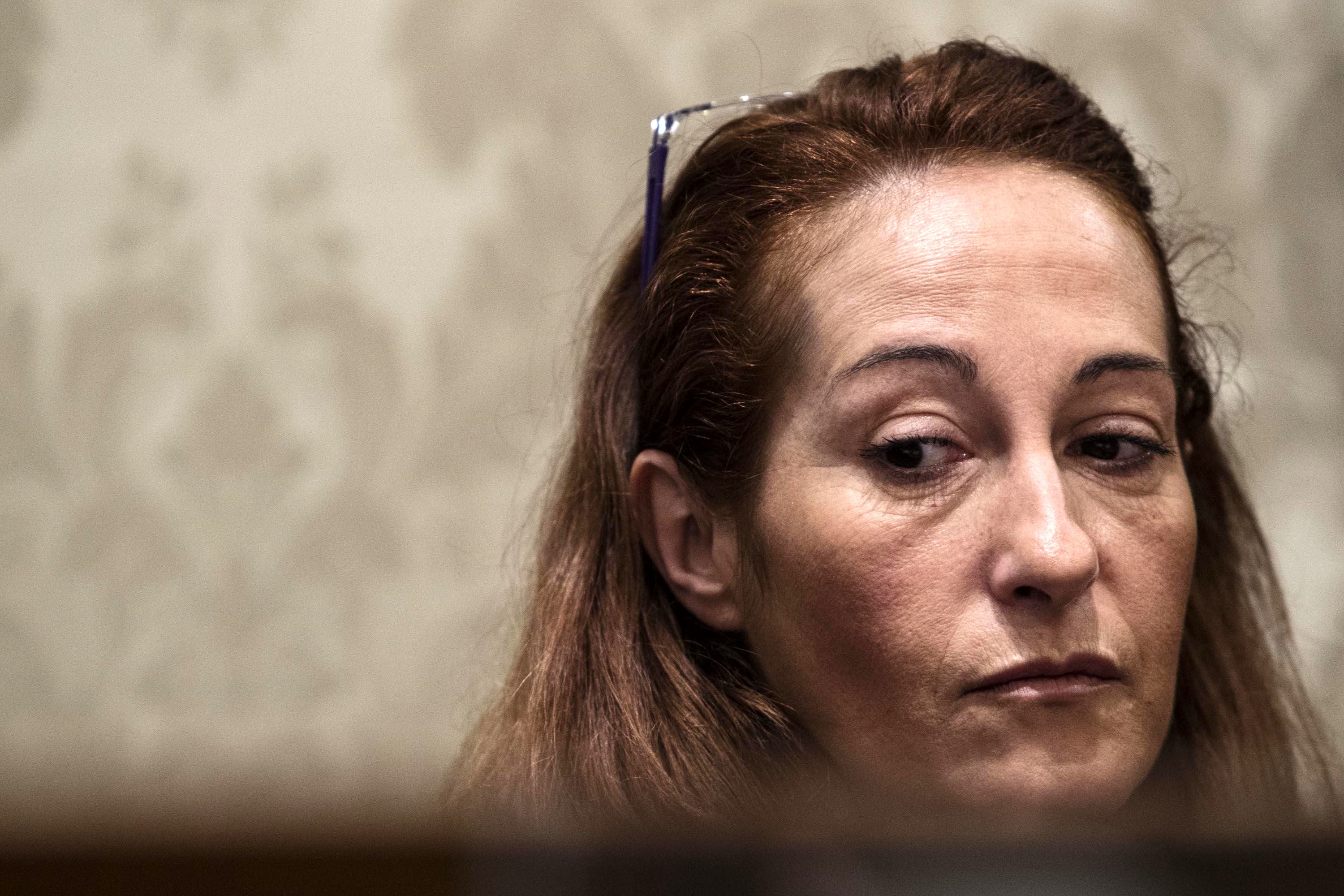 Senato, Paola Taverna: "Berlusconi candidi una donna, così fa vedere che non frequenta solo m..."