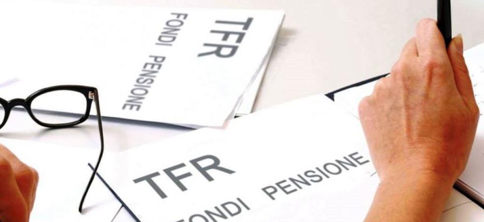Statali, il Tfr se lo tiene l'Inps due anni (i privati lo ricevono in un mese). Eredità Monti-Letta