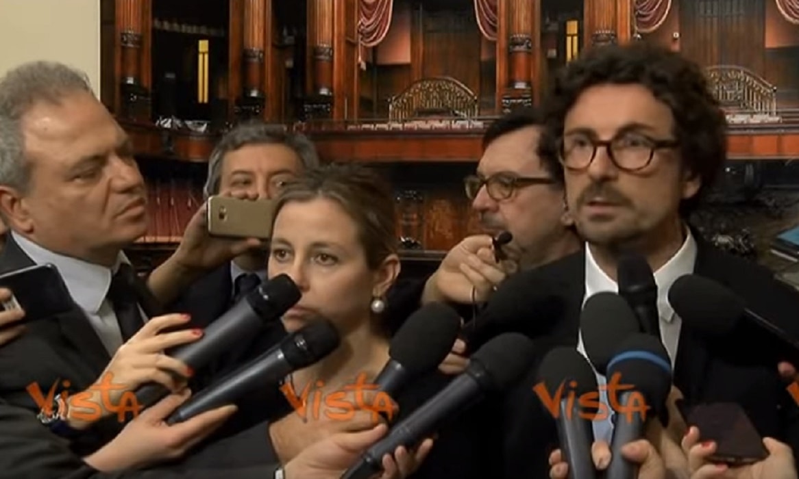 Danilo Toninelli capogruppo M5s intervistato alla Camera