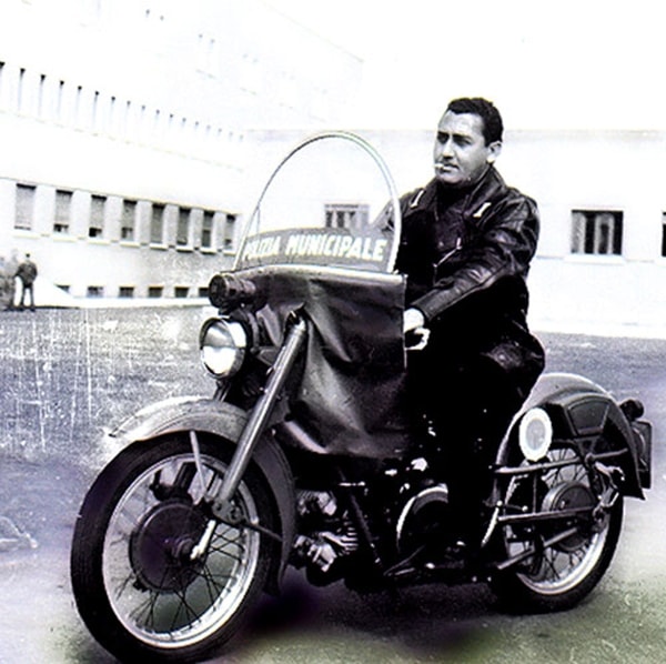 Vigili Roma, addio alle motociclette: "Folklore, non servono più"