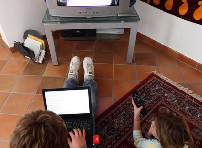 Vita sedentaria? Ecco 5 buone abitudini per restare in forma