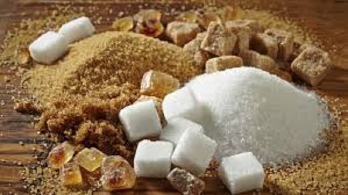 Fake news alimentari. Zucchero canna fa meno male: falso! Ananas fa dimagrire: falso! Ferro spinaci: falso!