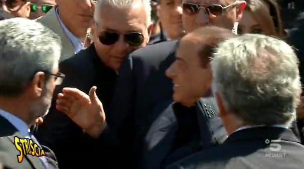 Striscia la Notizia, servizio su Silvio Berlusconi