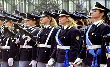 polizia donne reparti mobili