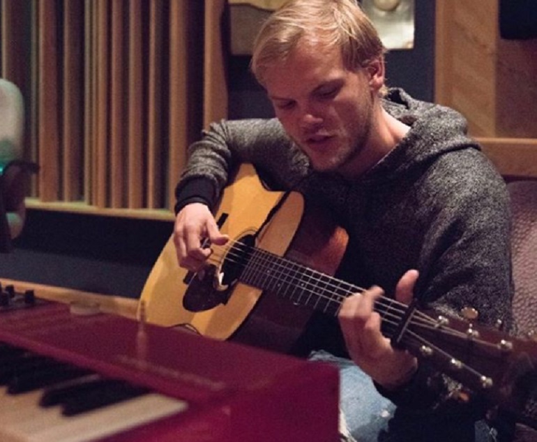 Avicii, il dj svedese è stato trovato morto in Oman (foto Instagram)