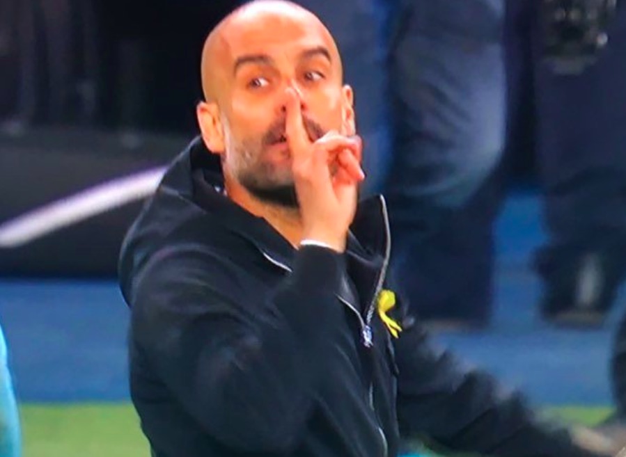 Manchester City-Liverpool, Guardiola espulso si lamenta con arbitro: tifosi della Juve lo attaccano sui social