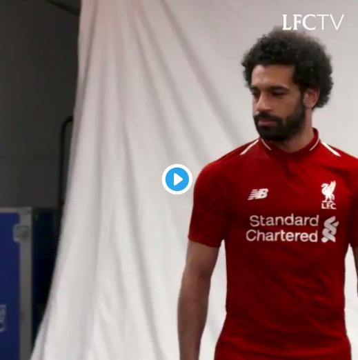 Liverpool presenta nuova maglia senza Emre Can: andrà alla Juventus?