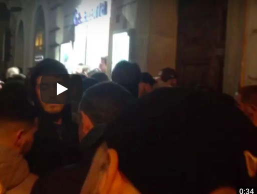 YOUTUBE Champions League, in fila la notte per i biglietti di Roma-Liverpool