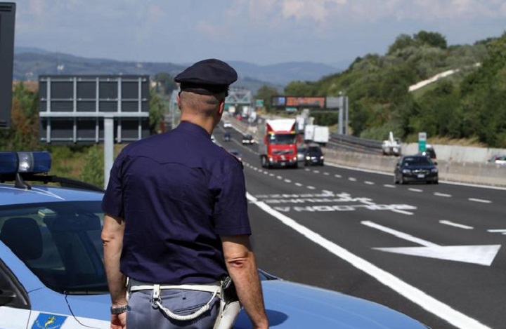 A14, morti due motociclisti centrati da un camion (foto d'archivio Ansa)