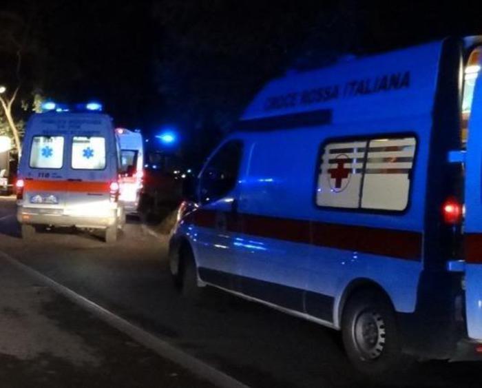 Nocera Superiore, maxi incidente con scontro frontale: 2 ragazzini morti, 8 feriti
