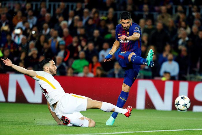 Champions League, Barcellona-Roma 4-1 tra autogol e rigori negati