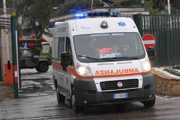 Barletta: investe due donne, un bambino e poi fugge. Poi si presenta in caserma accompagnato dal padre (foto d'archivio Ansa)