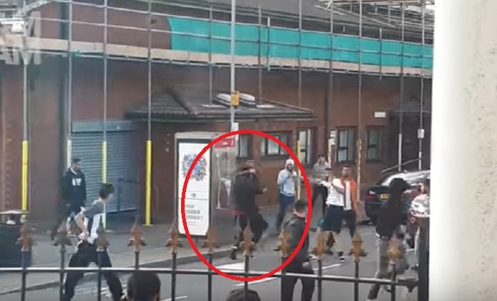 Follia a Birmingham: rissa col machete vicino allo stadio dell'Aston Villa