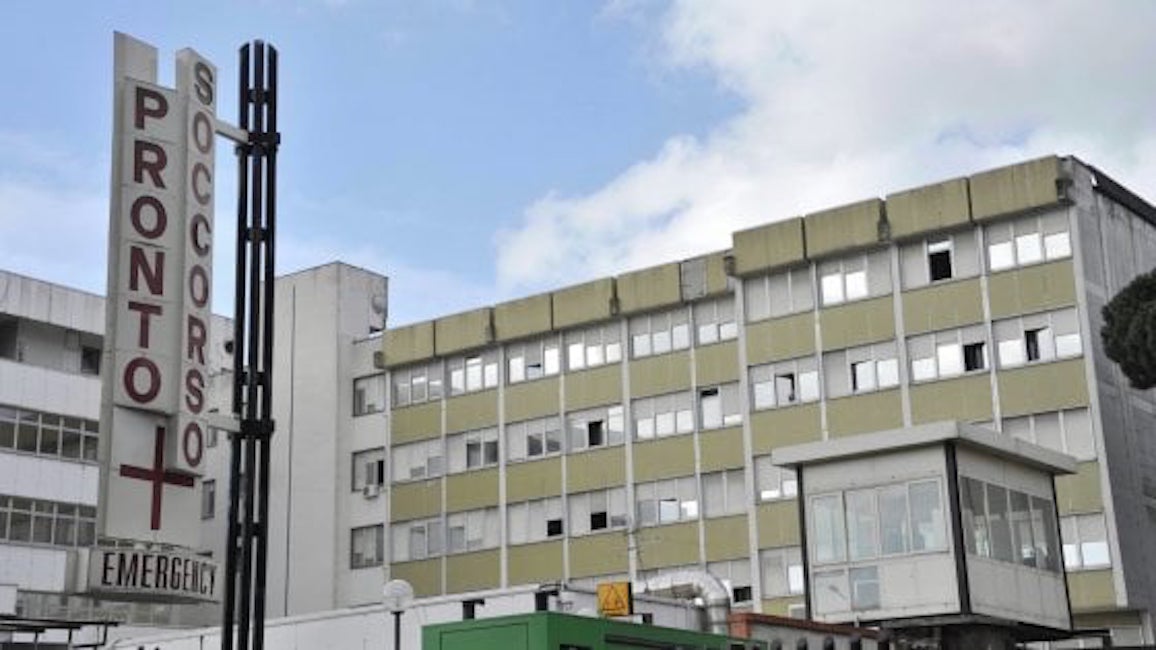 Coronavirus, a Napoli paziente trovato morto nel bagno del pronto soccorso del Carderelli