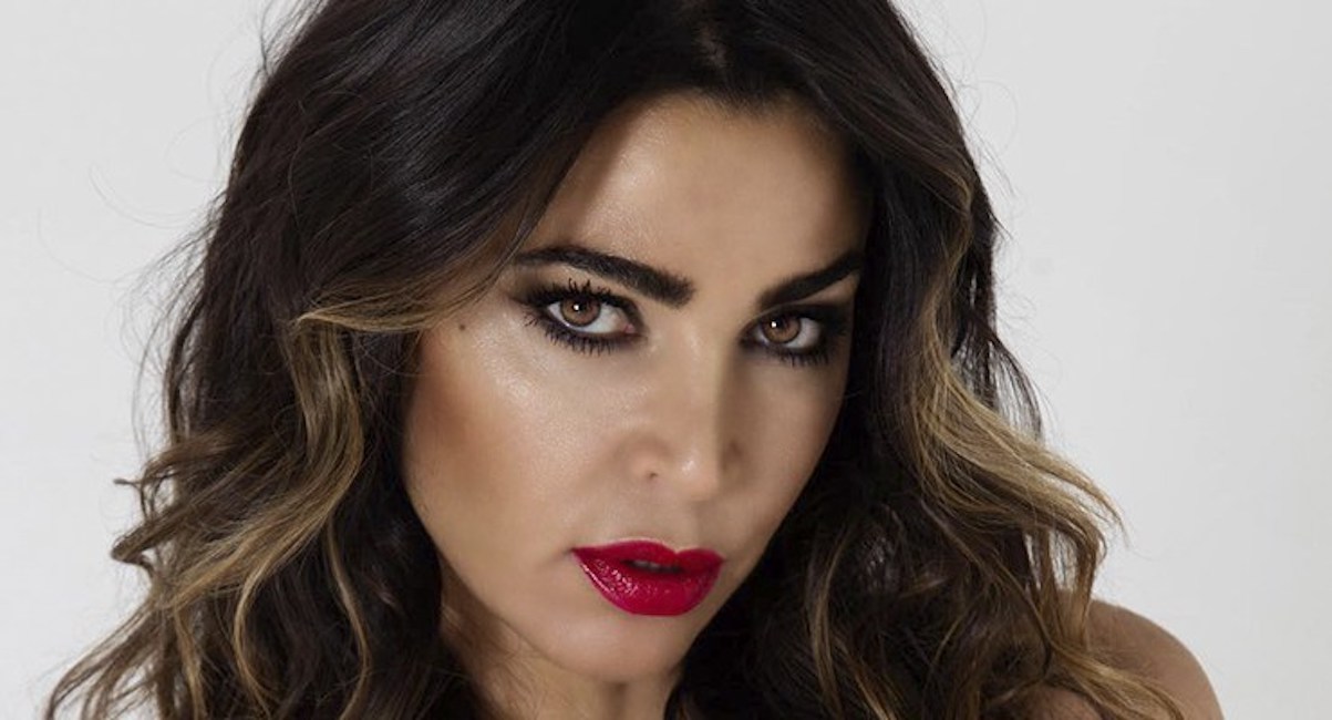 Isola dei Famosi, Cecilia Capriotti rivela: "Un naufrago ce l'ha piccolo in modo imbarazzante"