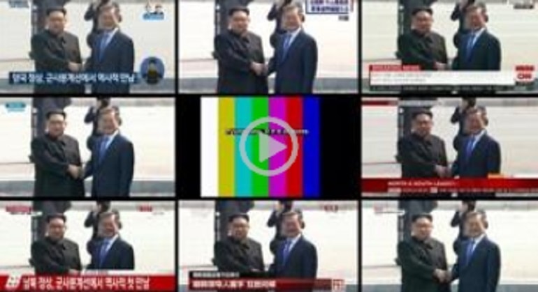 Stretta di mano tra Kim Jong-un e Moon Jae-in oscurata in Corea del Nord. "Qui non sanno nulla"