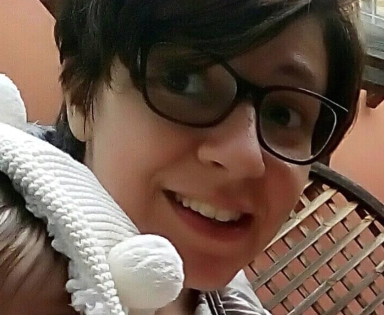 Delia Barzotti comunica al capo di essere incinta e viene assunta a tempo indeterminato