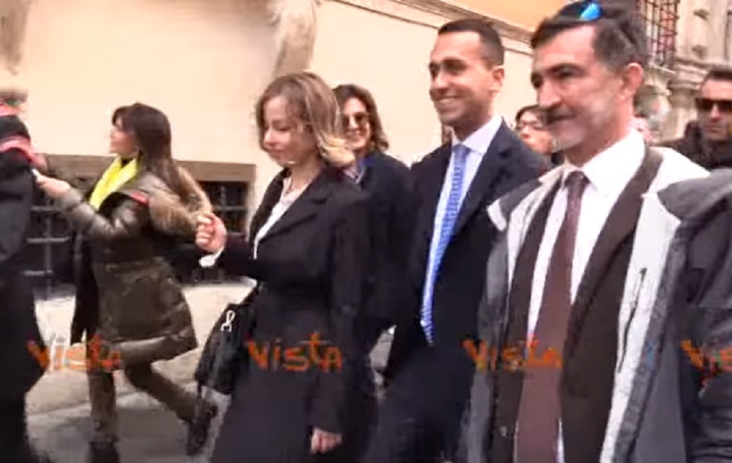 Luigi Di Maio e l'avviso ai giornalisti: Attenti al clochard