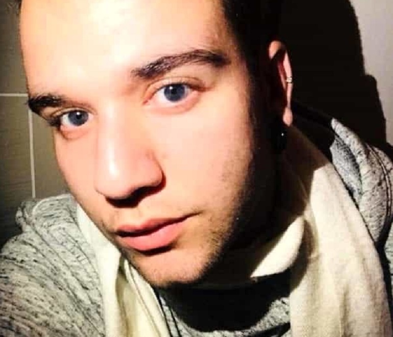 Diego Currò, 18 anni, muore per meningite. Profilassi per gli studenti della scuola IIS Langrange