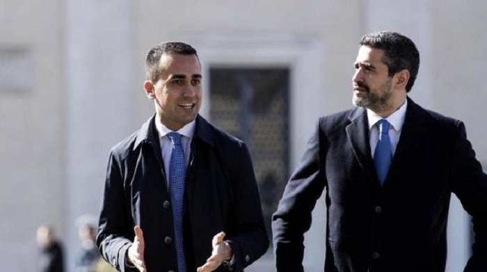 Di Maio: "Lega e Pd decidano fra Renzi-Berlusconi e il cambiamento"