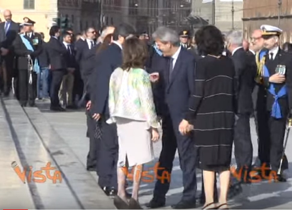Gentoloni e Fico all'Altare della Patria