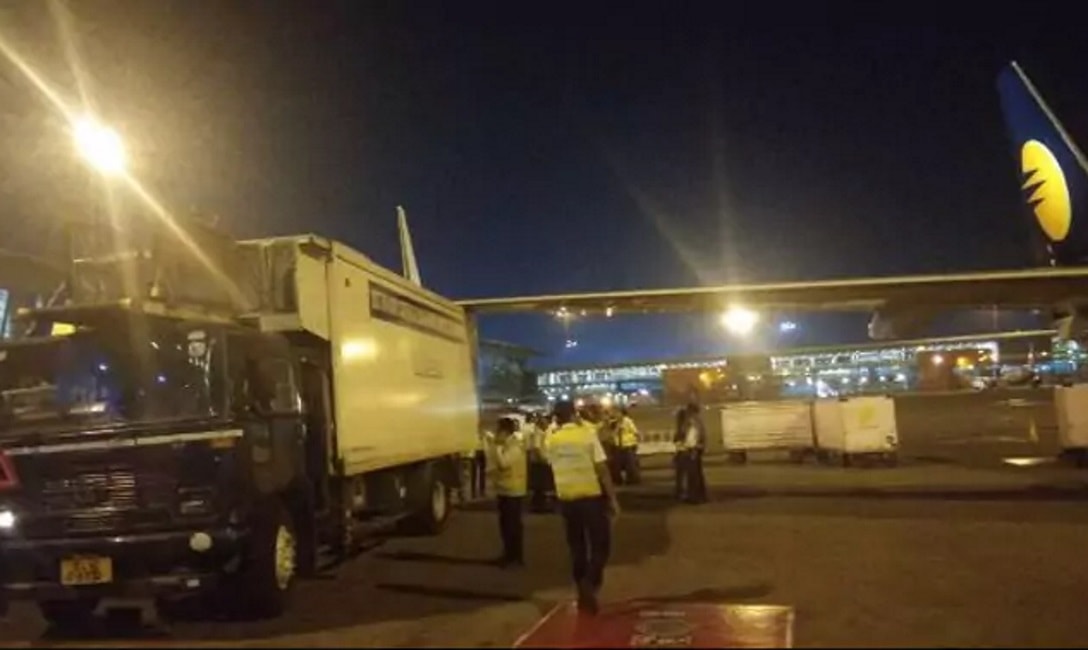 Incidente in pista in India: camion contro aereo Jet Airways